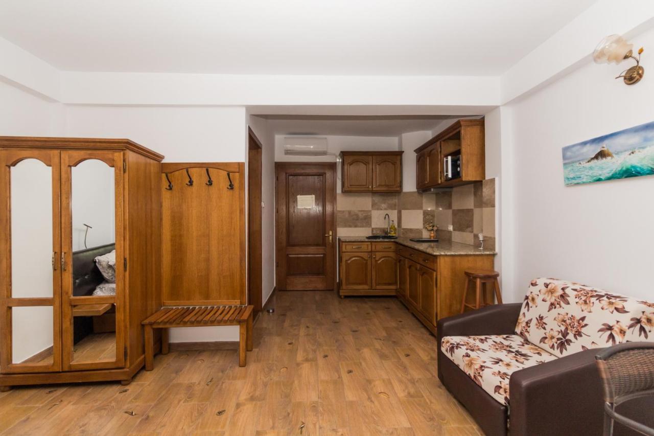 Vila Pe Plaja Nr 9 Saturn Bagian luar foto
