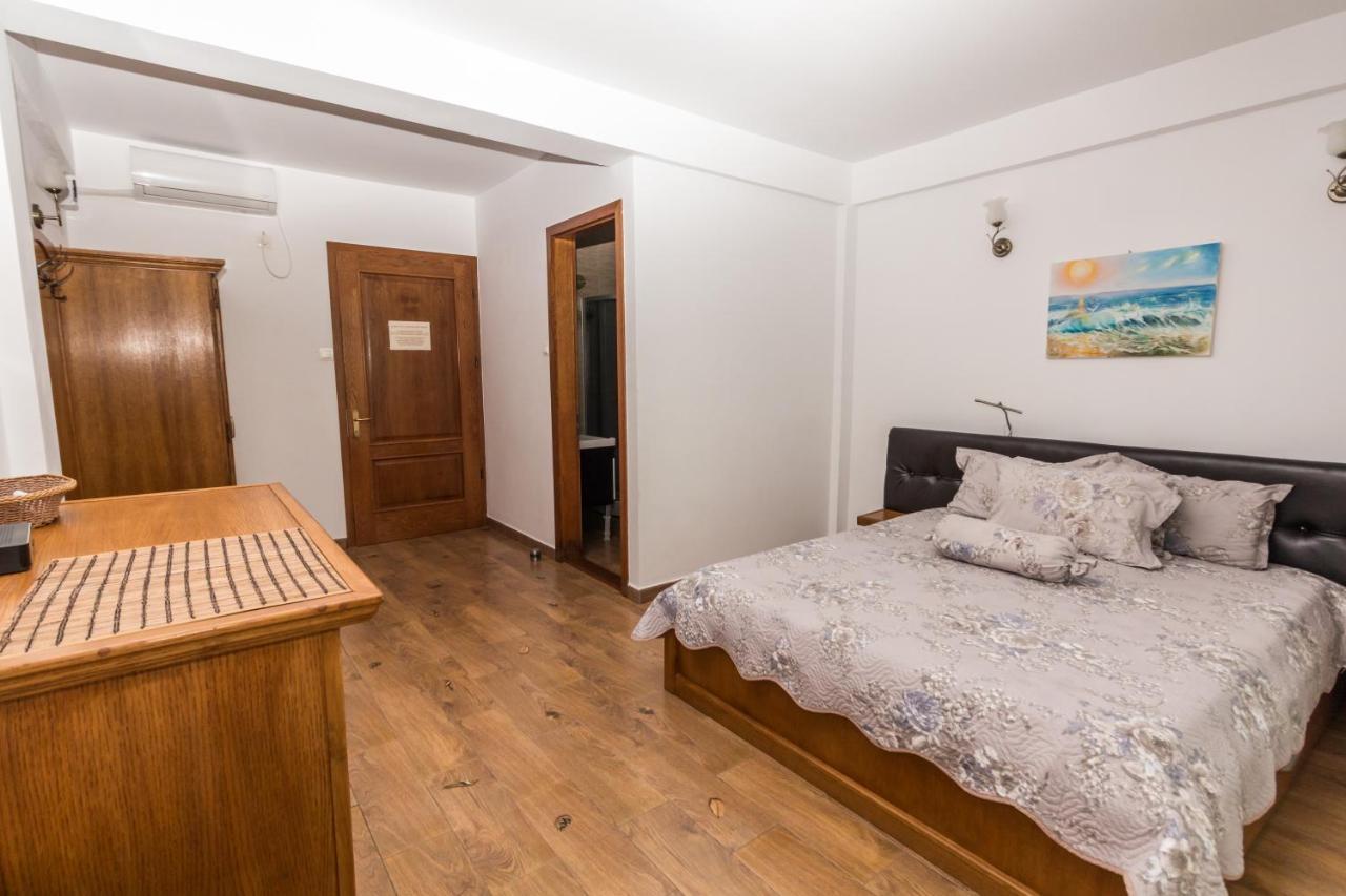 Vila Pe Plaja Nr 9 Saturn Bagian luar foto