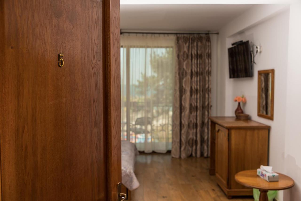 Vila Pe Plaja Nr 9 Saturn Bagian luar foto